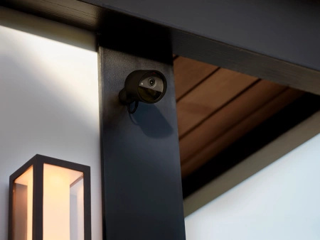 Venkovní kabelová kamera IP 2K QHD 1440p CMOS Black Zigbee WiFi SMART Security Camera Secure Philips HUE