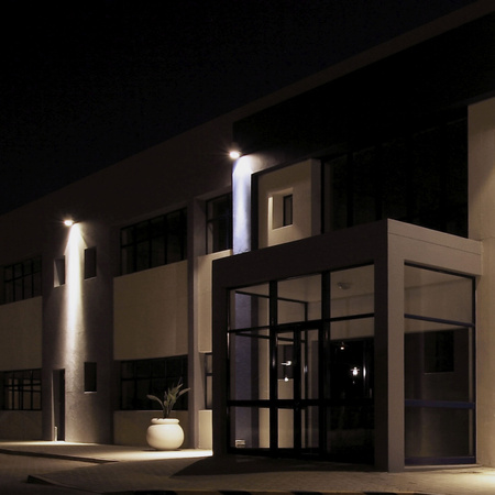 Reflektor LED 20W 1800lm 3000K IP65 černý s pohybovým a soumrakovým senzorem ProjectLine Floodlight PHILIPS