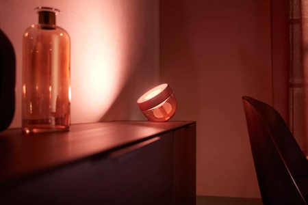 IRIS LED Copper EU/UK 8,1W CCT RGB PHILIPS HUE Bluetooth Zigbee stolní lampa