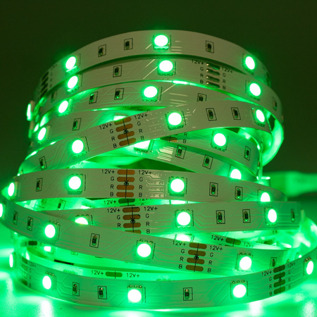 LED pásek 12V, 24W 300LED 2835 Studená bílá IP65 8mm 5m LUMILED