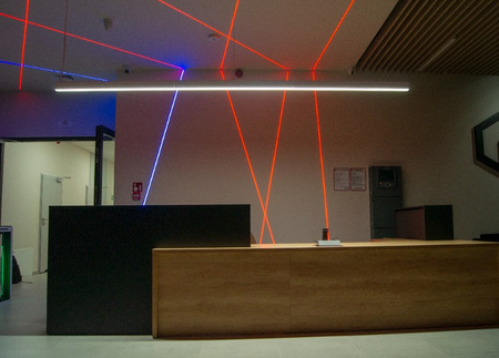 LED nehořlavé hermetické svítidlo 42W 5670lm 4000K neutrální IP65 IK08 šedá Dampproof Ledvance