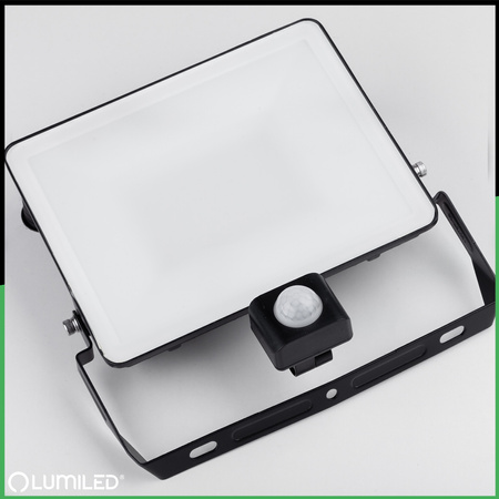 LED reflektor AZZLER 50W 6000lm 4000K IP44 Halogenová venkovní lampa se senzorem pohybu černá LUMILED