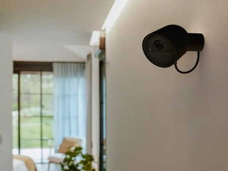 Venkovní kabelová kamera IP 2K QHD 1440p CMOS Black Zigbee WiFi SMART Security Camera Secure Philips HUE