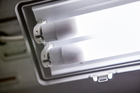 Fluorescenční LED lineární lampa 25W trubice T8 G13 150cm 2420lm 3000K Teplá bílá