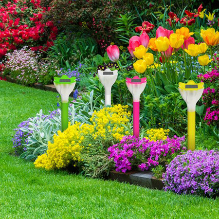 Zahradní lampa LED se solárním pohonem TULIPANEK Green