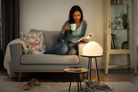 Stolní lampa Wellner LED 6W CCT PHILIPS HUE Bluetooth Zigbee + stmívač