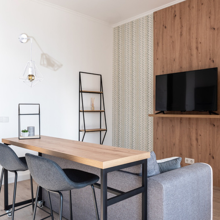 Moderní bílé nástěnné svítidlo. svítidlo do obývacího pokoje ve skandinávském stylu. 1xE27