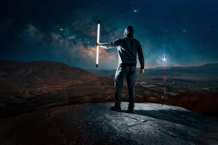 LED zářivka G13 T8 29W = 58W 3150lm 3000K Warm 190° 150cm LED TUBE EM ULTRA OUTPUT Osram