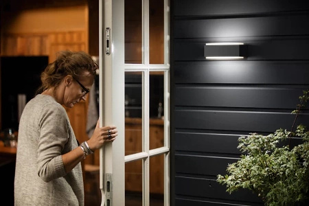 Zahradní nástěnná LED lampa STRATOSPHERE 3,8W 4000K neutrální bílá IP44 Up-Down Anthracite PHILIPS