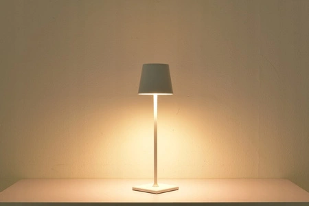 LED stolní lampa 3W 200lm 4000K neutrální bílá dobíjecí školní noční světlo stmívatelná vypínač bílý Solio Masterled