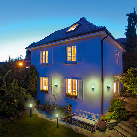 LED fasádní nástěnné svítidlo INTELLIGENT 10W 380 lm Teplá bílá barva světla + RGB SMART + WiFi PIPE WALL LEDVANCE