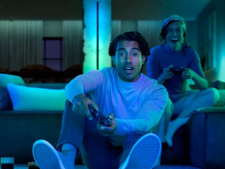 Philips HUE stolní lampa Play Black + napájecí adaptér 78201/30/P7