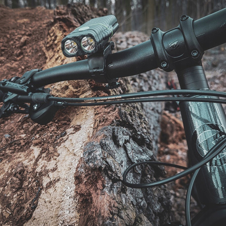 LED svítilna na kolo USB-C držák 6 režimů 600lm IP65 Funkce Powerbanka VAYOX