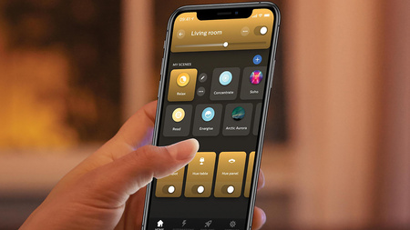LED bodové nástěnné svítidlo bílé 4,2 W CCT PHILIPS HUE Bluetooth Zigbee + stmívač