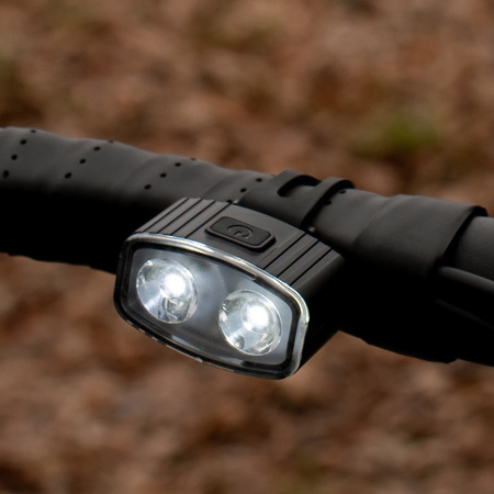 Zadní svítilna na kolo červená USB-C 6 režimů IP66 POWERFUL VAYOX