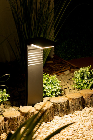 LED solární zahradní lampa poháněná stojanem 57 cm 4000K IP64 se soumrakovým senzorem