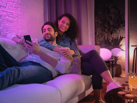 Žárovka LED Ellipse E27 6,5W CCT RGB PHILIPS HUE Lightguide Bluetooth Zigbee