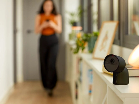 Vnitřní kabelová kamera IP 2K QHD 1440p CMOS Black Zigbee WiFi SMART Security Camera Secure Philips HUE