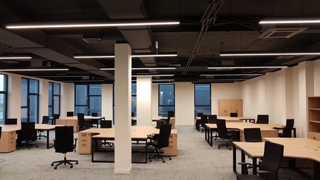 LED lineární svítidlo 31W 4340lm 4000K Neutral IK08 Chrome Nexline Kobi