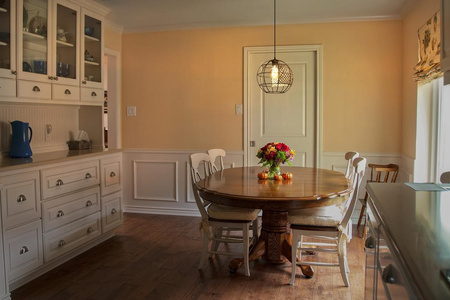 Dekorativní stropní závěsné svítidlo E27 s převisem Černohnědý ratanový dekor Ledvance