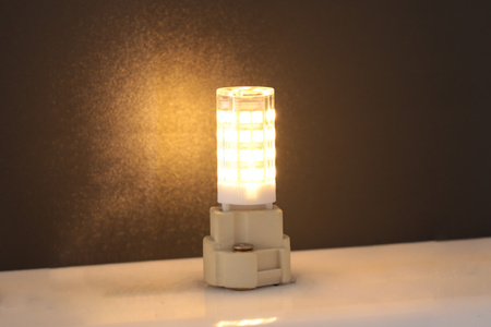 Žárovka LED G9, KAPSLE 5W = 40W 460lm 3000K Teplá bílá 360° LUMILED