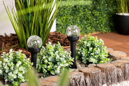 LED solární zahradní lampa Drive 5500-6000K IP44 33cm soumrakový senzor