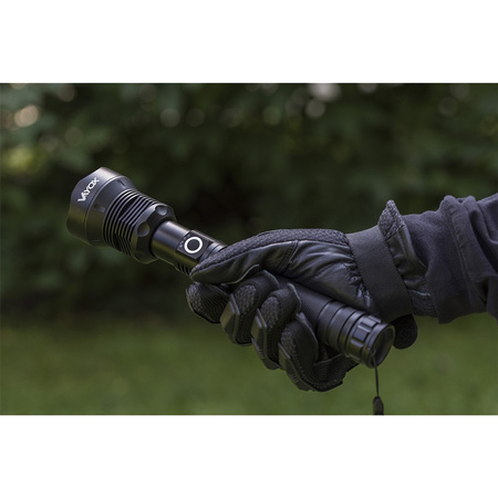 ZOOM LED XHP70 taktická svítilna 25W 2000lm 3 REŽIMY 1000m IP67 hliník VA0021 VAYOX