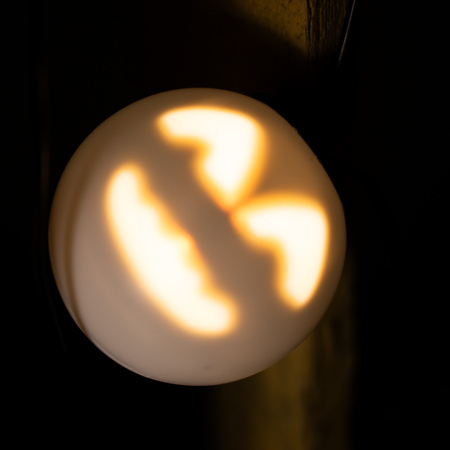 Vánoční girlanda 8x LED bateriový. dekorativní. sněhuláci. duchové. 4.33 m. hrací. bílá + USB C