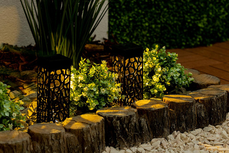 Solární LED venkovní lampa E27, LED ažurová sloupek IP44 3000K AZURE LUMILED