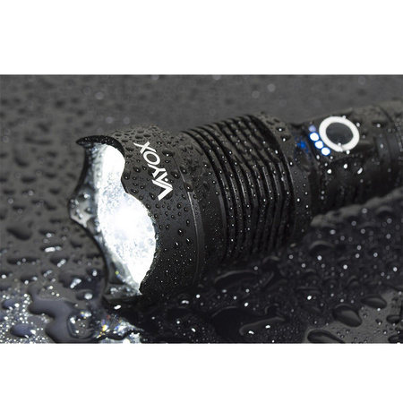 ZOOM LED XHP70 taktická svítilna 25W 2000lm 3 REŽIMY 1000m IP67 hliník VA0021 VAYOX