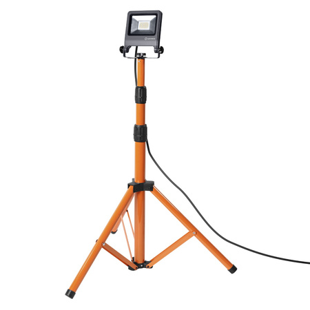 Reflektor LED 1x20W 1700lm 4000K IP65 na stojanu LEDVANCE WORKLIGHT TRIPOD Pracovní přenosný