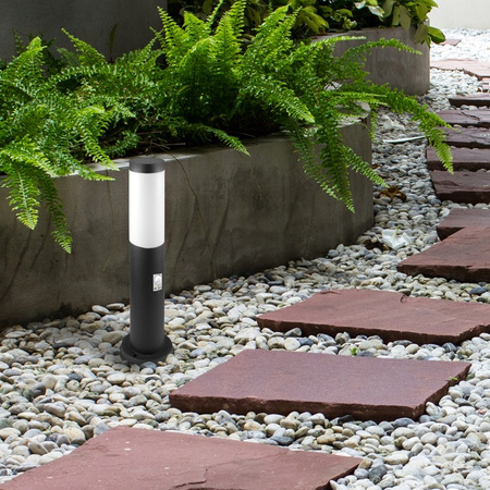 Venkovní zahradní lampa E27 BLACK POST 45 cm s pohybovým a soumrakovým senzorem