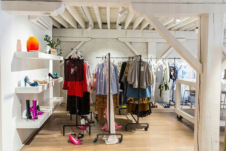 Hlavice adaptéru pro 3-fázové lištové přípojnice. bílá