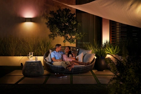 Venkovní/vnitřní nástěnná lampa LED 10,2 W 1020 lm IP44 Dymera Philips