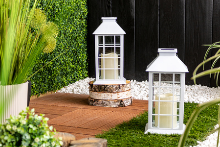 Solární LED zahradní lampa závěsná bílá 27cm