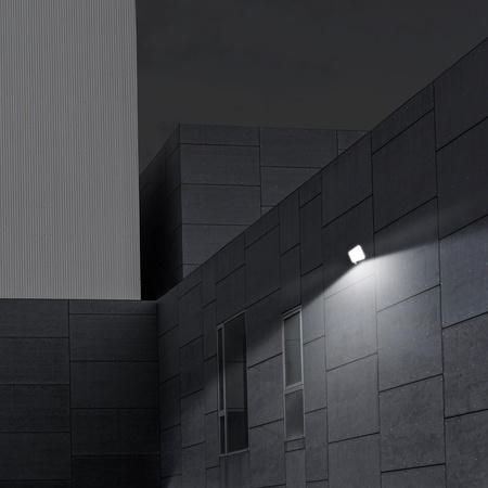 LED reflektor 10W 950lm 5000K studená bílá černá s mléčným stínítkem Videx