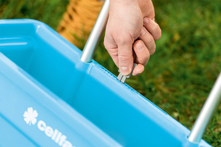 Rozmetadlo travního osiva, hnojiv a hnojiv na kolečkách CELLFAST