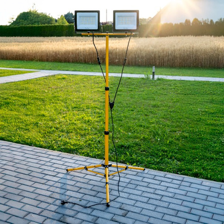 LED reflektor ZUNA2 Halogenová lampa 2x 100W 6500K na stojanu + kabel + hermetický konektor LUMILED