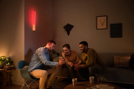 Nástěnné svítidlo LED LIANE bílé 12,2W 24V CCT RGB PHILIPS HUE Bluetooth Zigbee