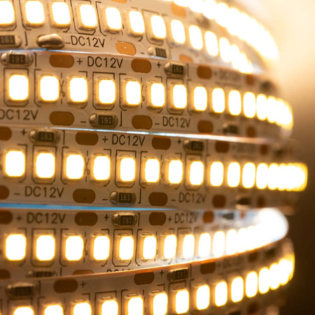 LED pásek 12V, 120W 1200LED 2835 Teplá bílá 10mm 5m LUMILED