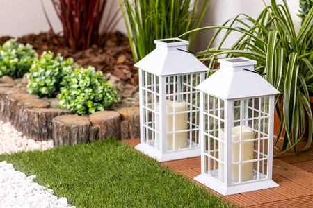 Solární LED zahradní lampa závěsná bílá 27cm