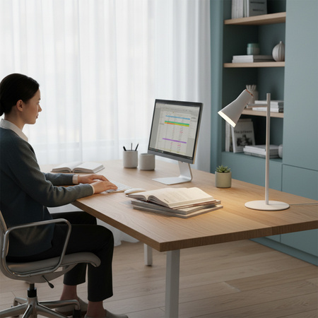 Stolní lampa 4.2W LED BERG bílá 3000K GOLDLUX (Polux)