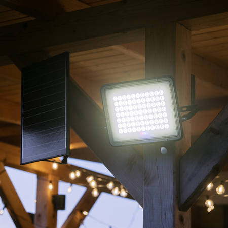 Solární halogenový reflektor LED 300W Zahradní lampa 4000K IP65 PIR senzor pohybu + dálkové ovládání FULGOR LUMILED