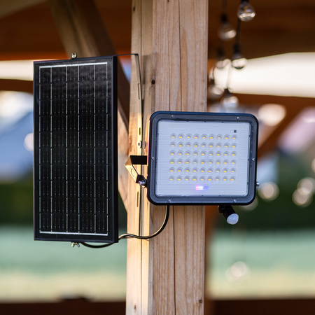 Solární halogenový reflektor LED 200W Zahradní lampa 4000K IP65 PIR senzor pohybu + dálkové ovládání FULGOR LUMILED