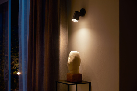 Lampa Philips HUE White and Color Ambiance Fugato 4,2W Bluetooth Zigbee