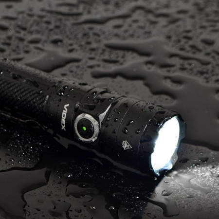 Taktická LED dobíjecí vodotěsná svítilna 20W 4000lm 6000K A406 velmi výkonná VIDEX