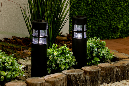 LED solární zahradní lampa s hroty 6500K 40cm IP44