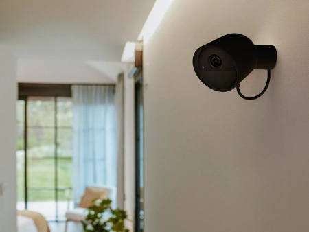 Venkovní kabelová kamera IP 2K QHD 1440p CMOS Black Zigbee WiFi SMART Security Camera Secure Philips HUE