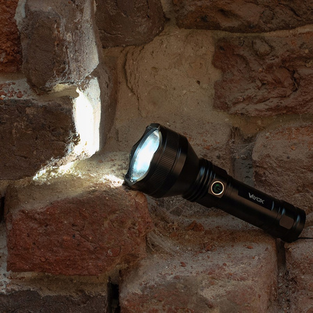 LED taktická svítilna Výkonná dobíjecí USB-C 20W 1900lm IPX6 VAYOX