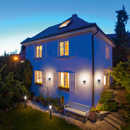 LED fasádní nástěnné svítidlo INTELLIGENT 10W 380 lm Teplá bílá barva světla + RGB SMART + WiFi PIPE WALL LEDVANCE